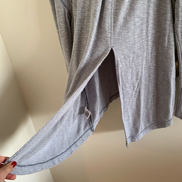 We The Free Turtleneck Longsleeve - Picture 2 of 5